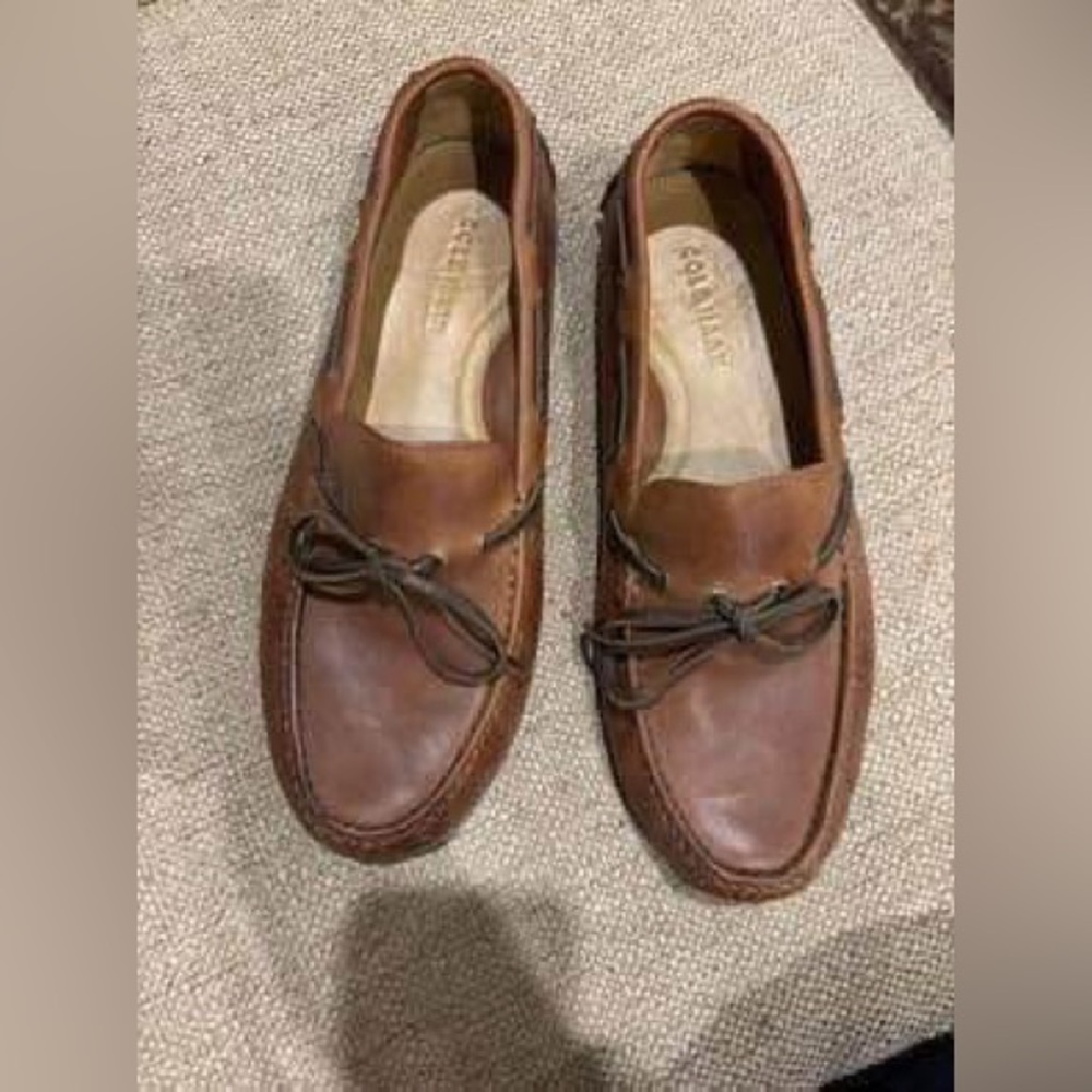 COLE HAAN GRANT CANOE CAMP MOCCASIN - LIKE NEW without box. men’s size 9
